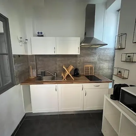 Le Petit Jardin De Bellune Apartman